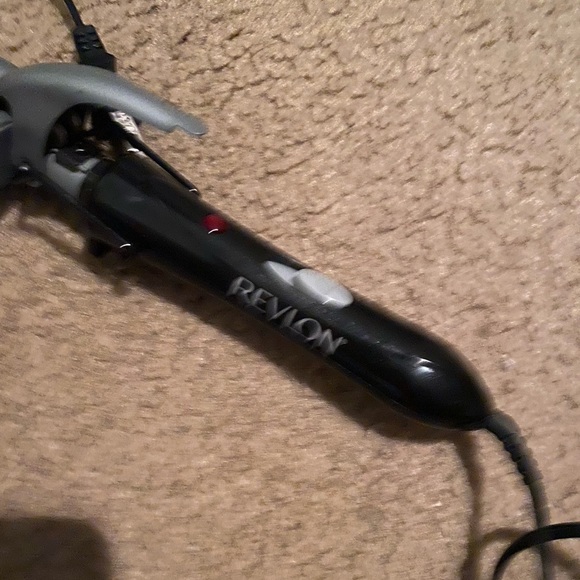 Revlon Hair Crimper - Picture 2 of 3
